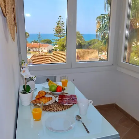 Lujoso Piso Con Vista Al Mar En La Cala De Mijas *